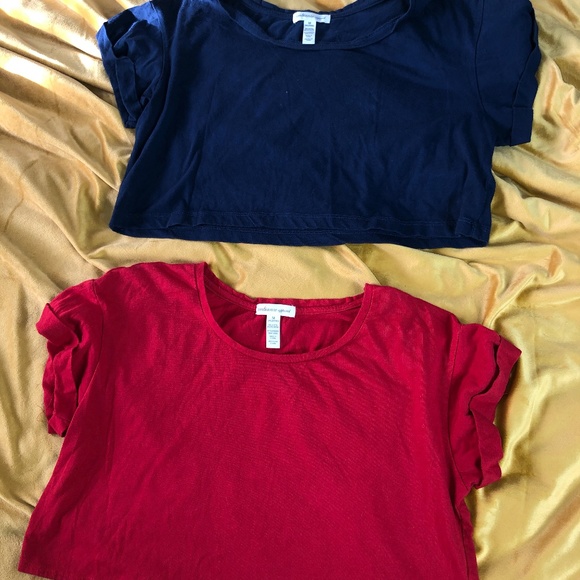 Solid red and blue cropped Tees - Picture 1 of 3